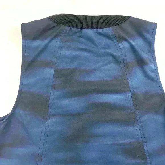 Athleta Navy Zephyr Print Blur Camo Sleeveless Crew Neck Athletic Tank Size XXS - Picture 9 of 15